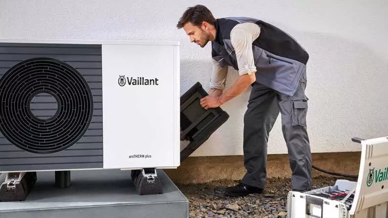 Šilumos siurblys oras/vanduo Vaillant aroTHERM VWL 105/5 AS + VWL 127/5 IS MB3, R410A, 400V